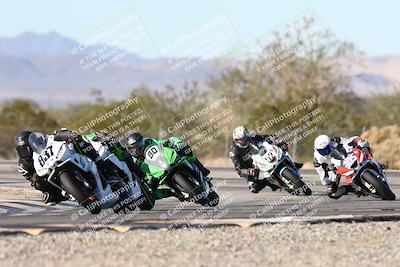 media/Dec-07-2025-CVMA (Sun) [[3e7d2de5dc]]/Race 12- Formula 40 MW and LW/